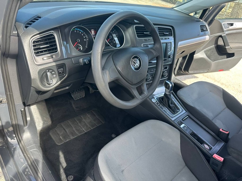 2016 Volkswagen Golf Image 15