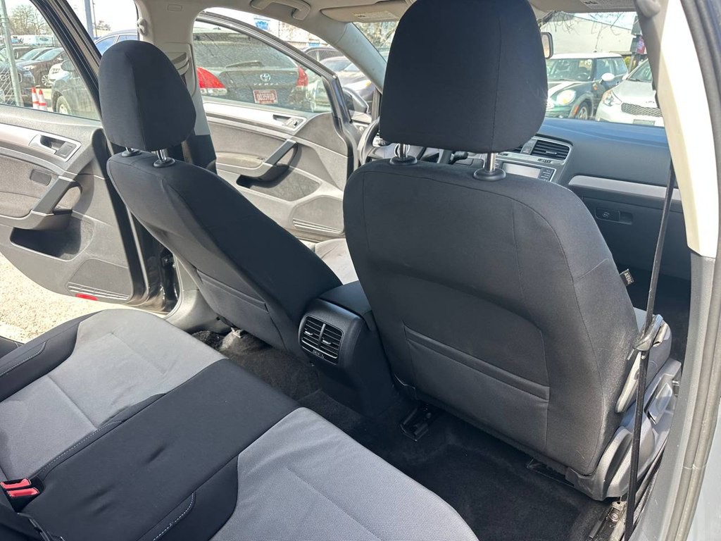 2016 Volkswagen Golf Image 23