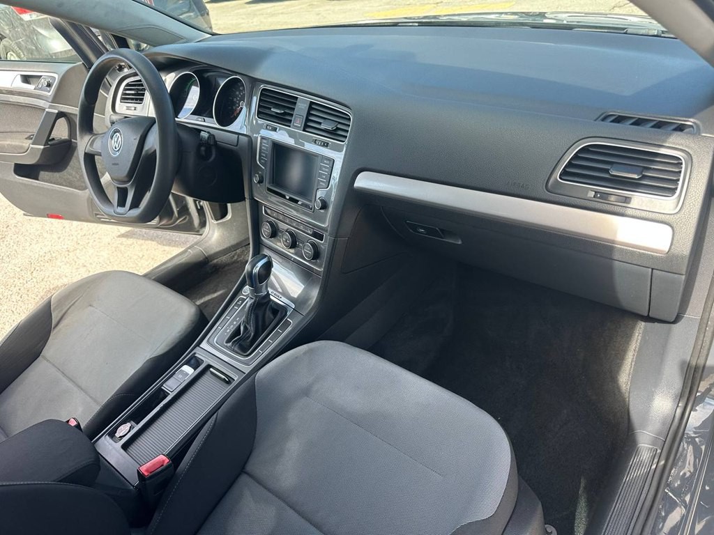2016 Volkswagen Golf Image 25