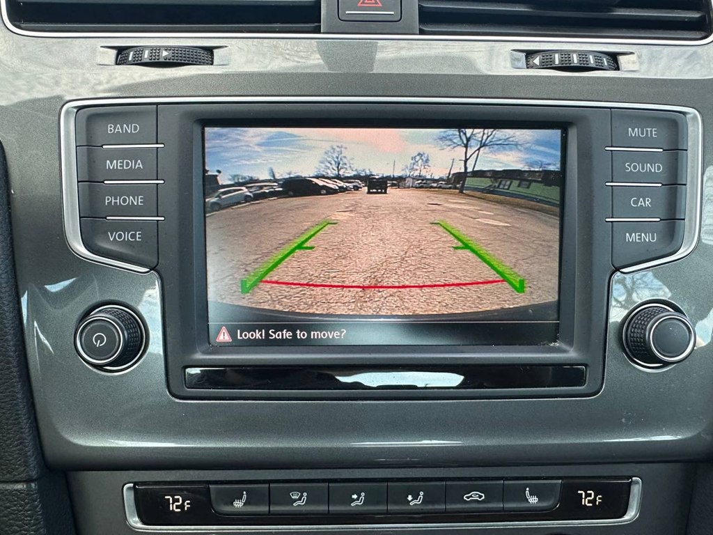 2016 Volkswagen Golf Image 31