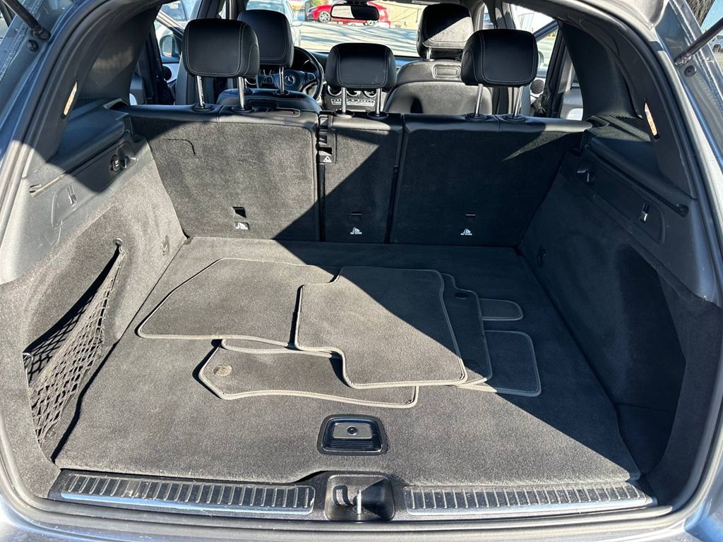 2019 Mercedes-Benz GLC-Class Image 13