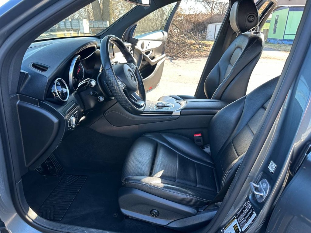 2019 Mercedes-Benz GLC-Class Image 14