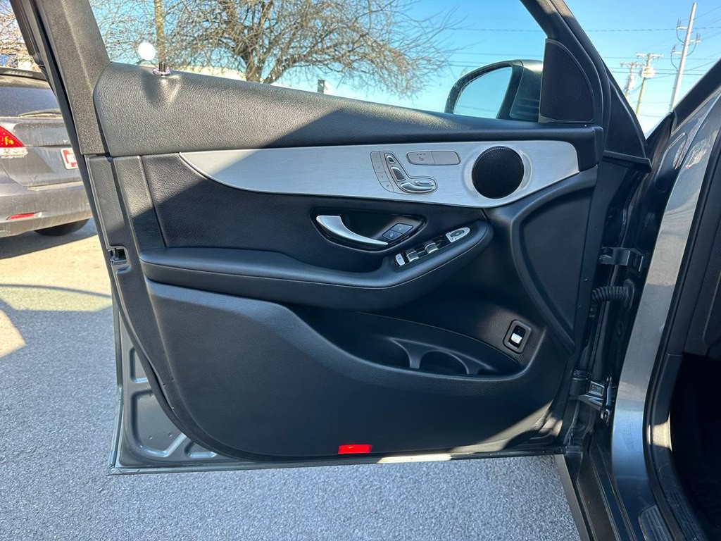 2019 Mercedes-Benz GLC-Class Image 15