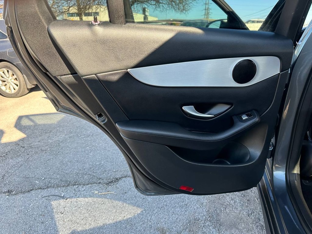 2019 Mercedes-Benz GLC-Class Image 19