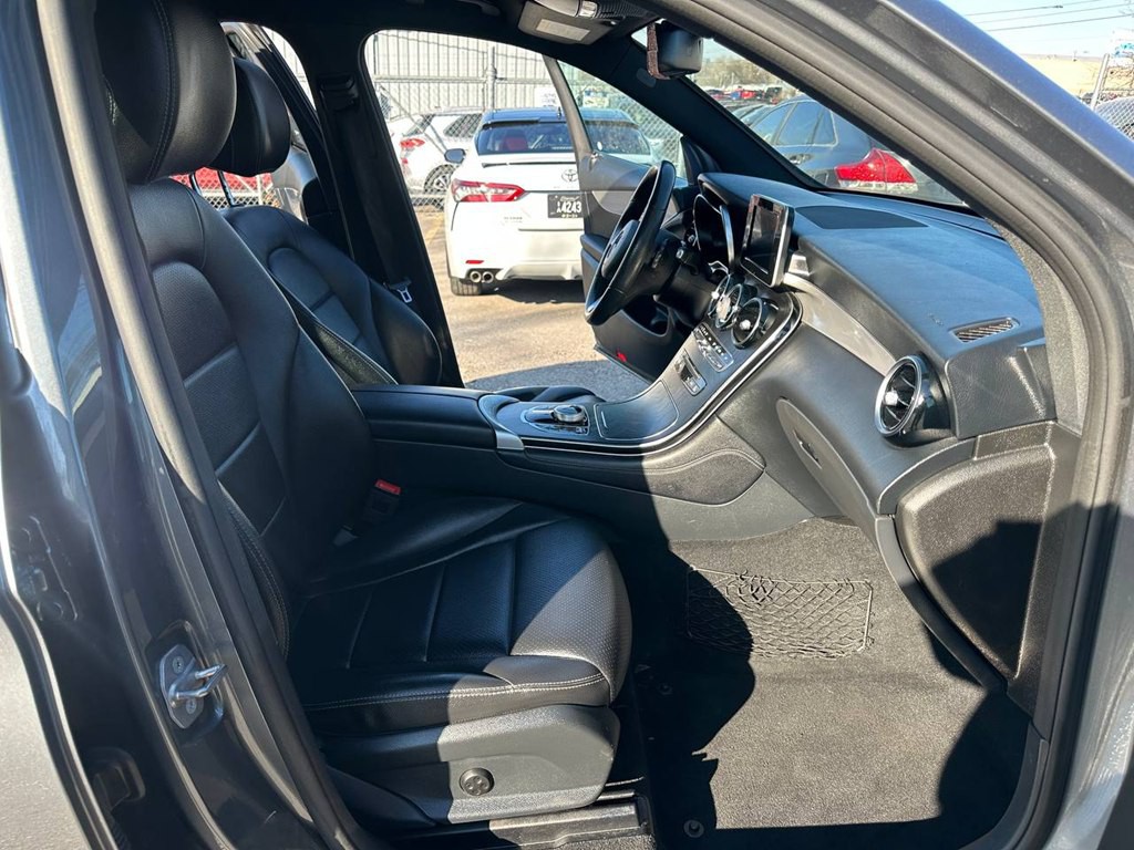 2019 Mercedes-Benz GLC-Class Image 24