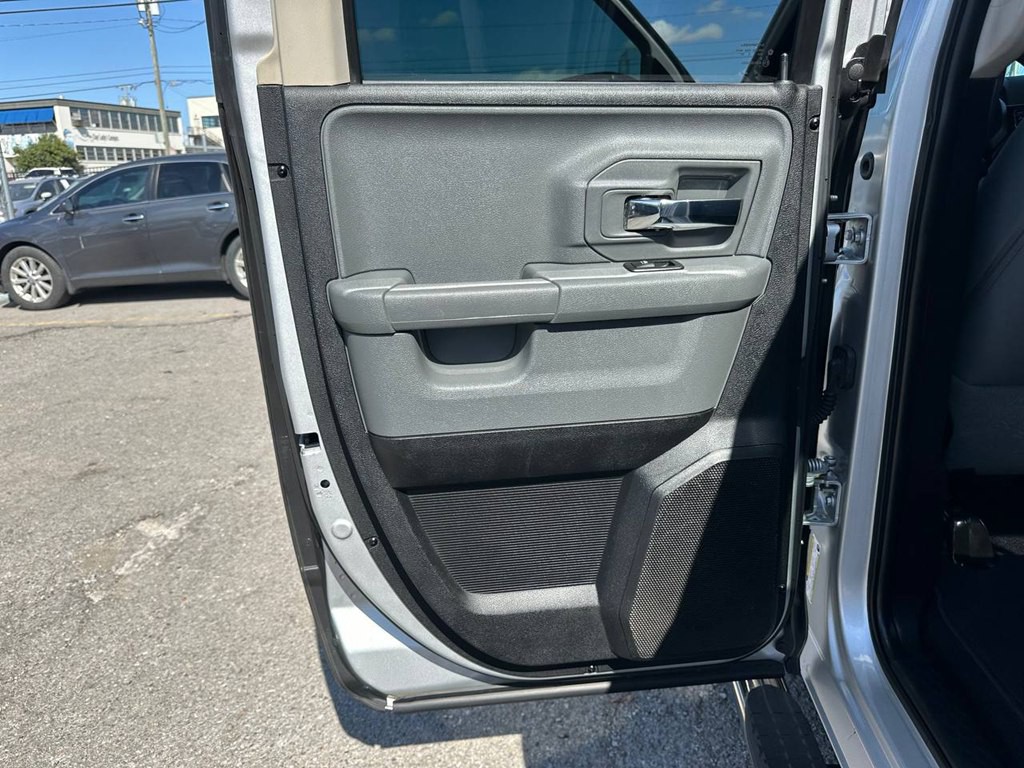 2015 RAM 1500 Image 17