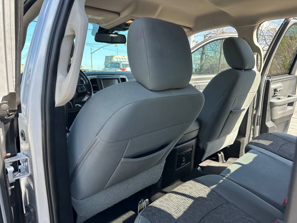2015 RAM 1500 Image 18