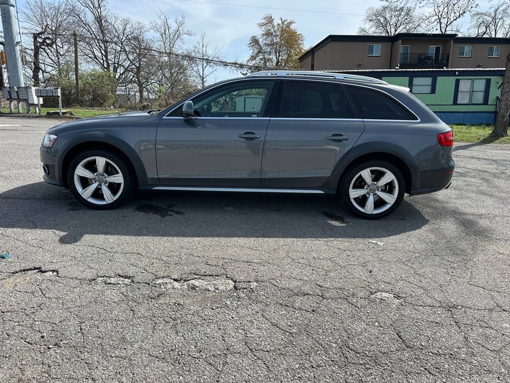 2016 Audi A4 Image 9