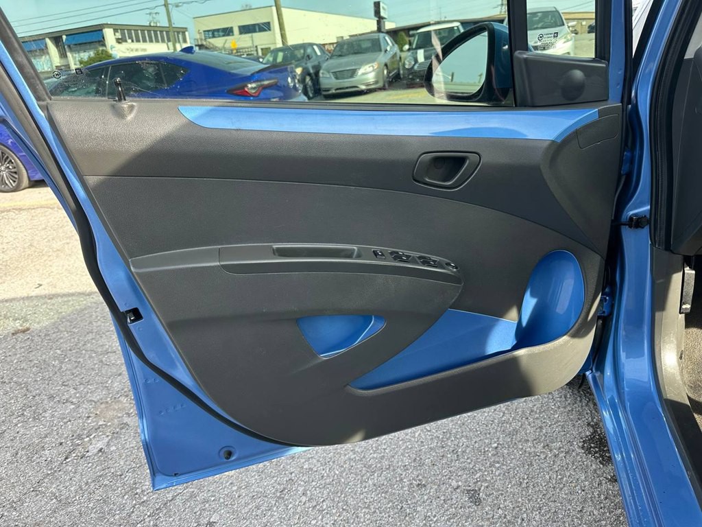 2015 Chevrolet Spark Image 17