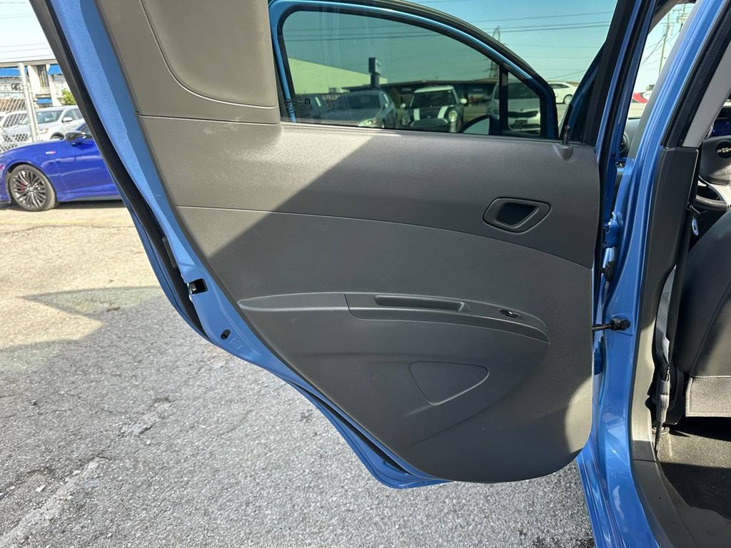 2015 Chevrolet Spark Image 19