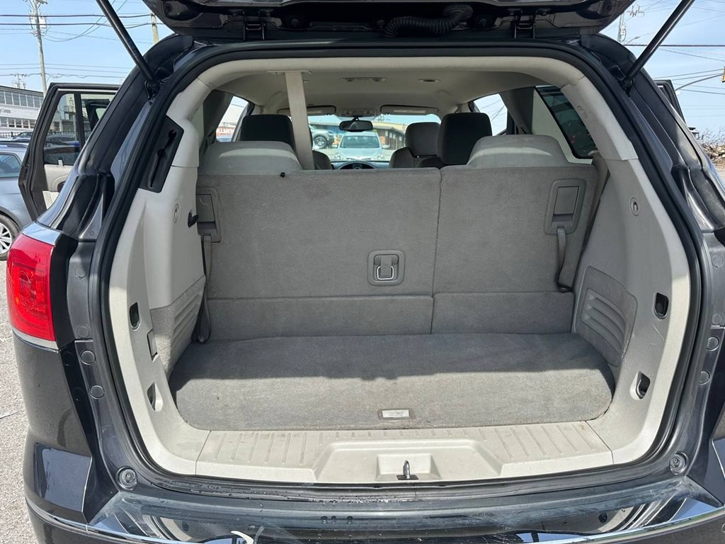 2017 Buick Enclave Image 12
