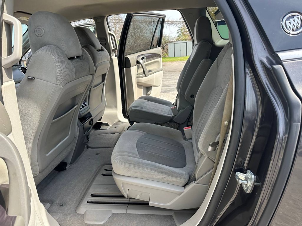 2017 Buick Enclave Image 16