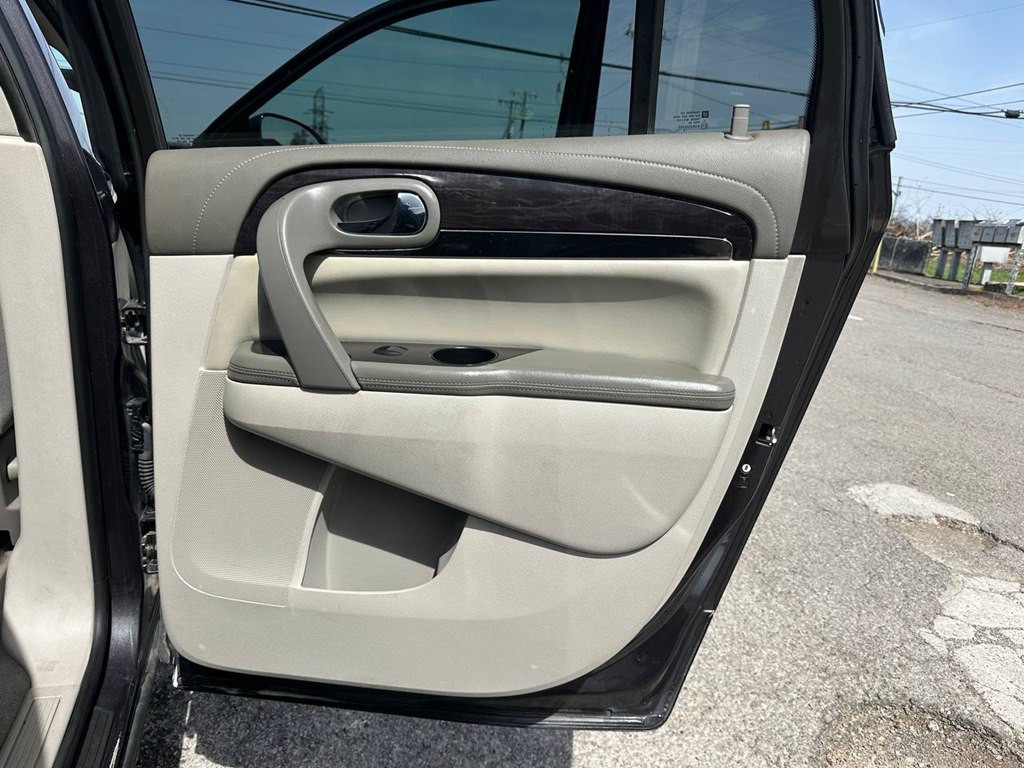 2017 Buick Enclave Image 25