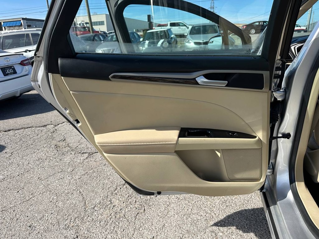 2013 Ford Fusion Image 18