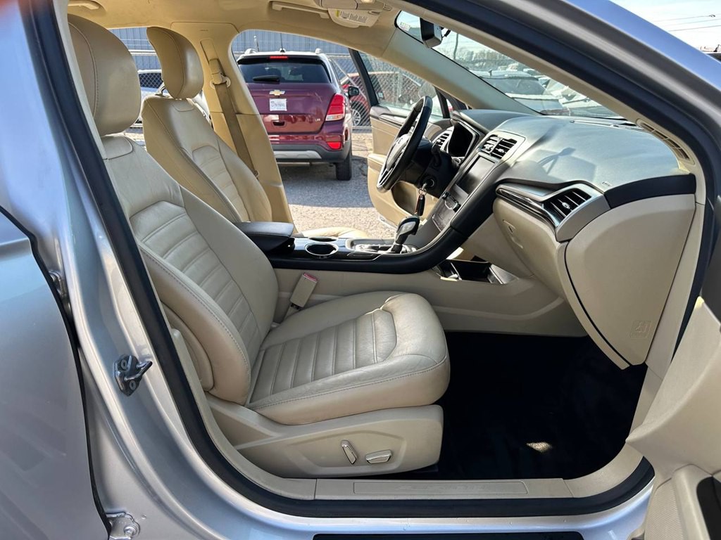 2013 Ford Fusion Image 24