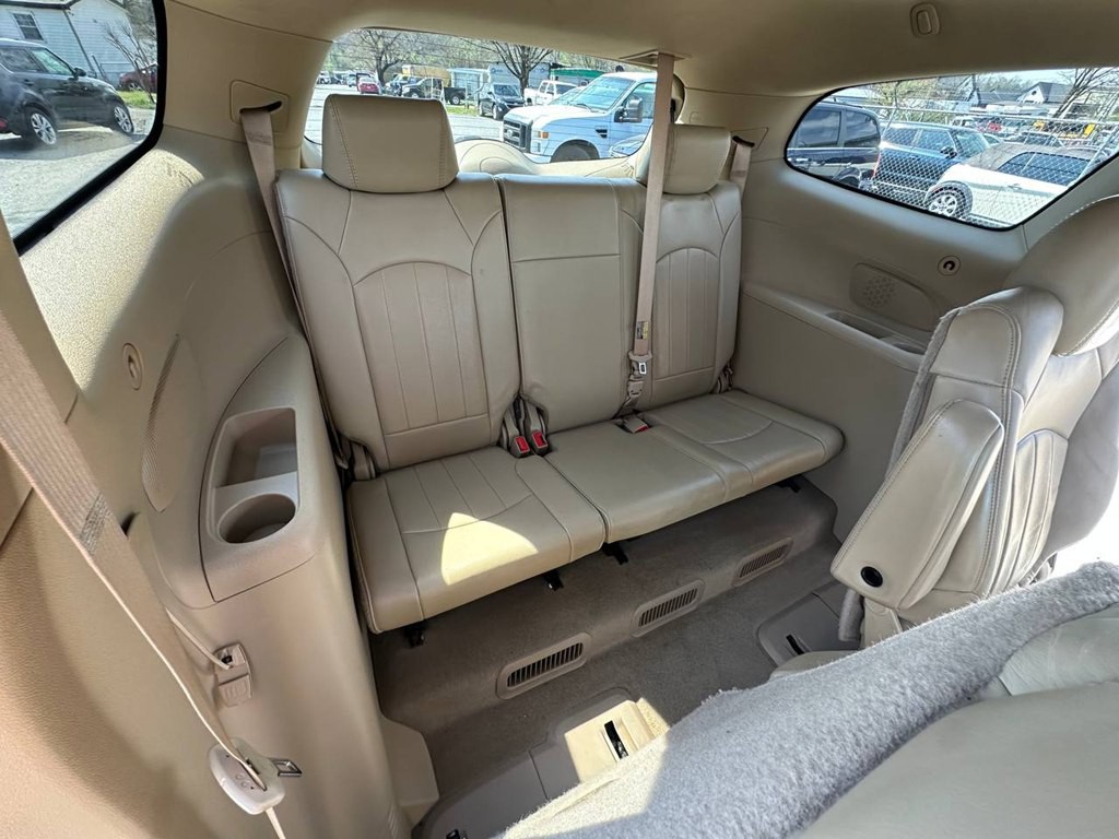 2010 Buick Enclave Image 16
