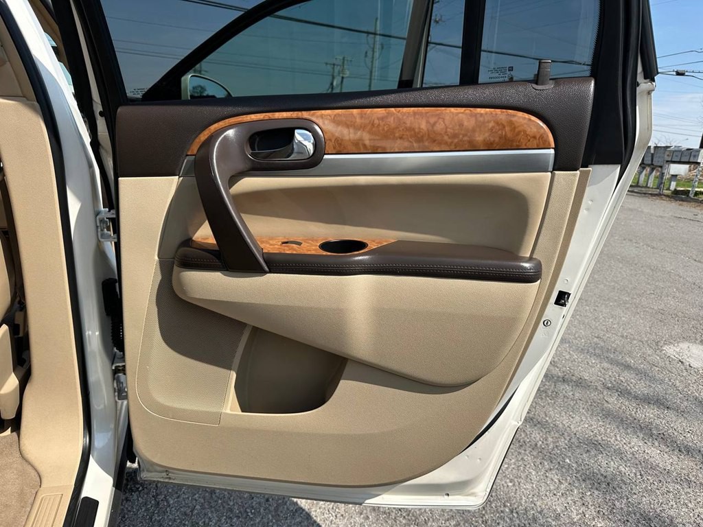 2010 Buick Enclave Image 16
