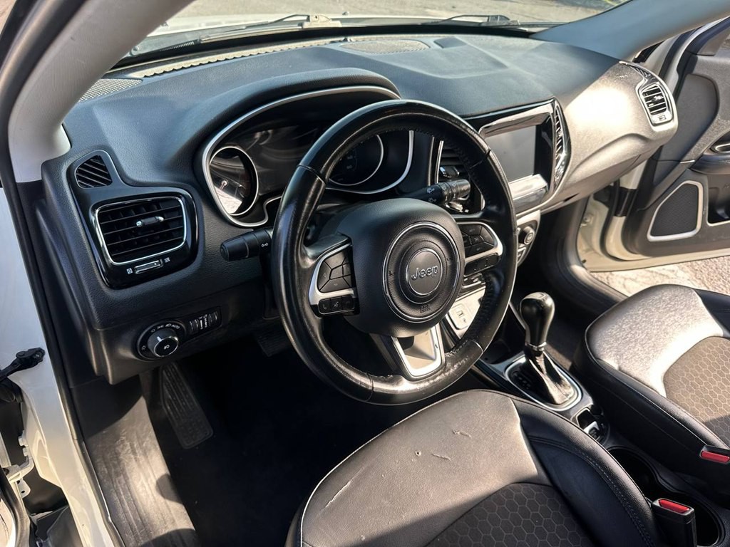 2019 Jeep Compass Image 25