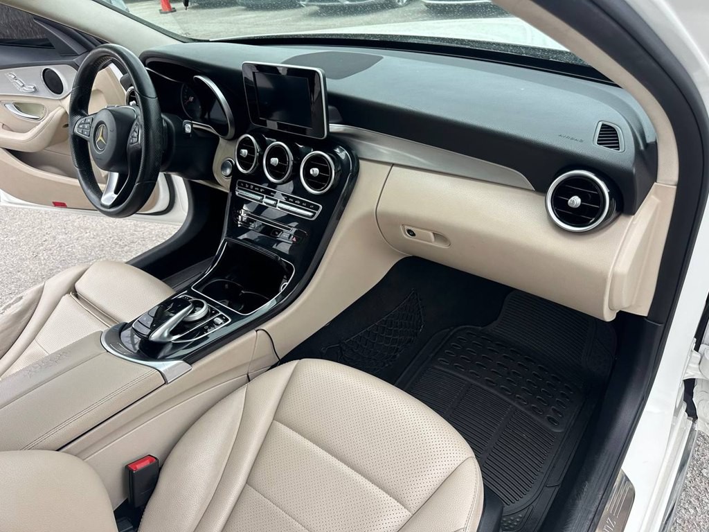 2016 Mercedes-Benz C-Class Image 13