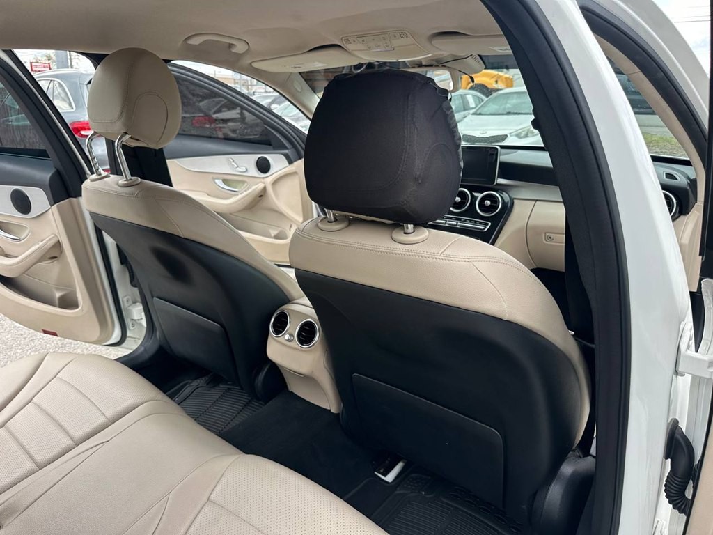 2016 Mercedes-Benz C-Class Image 16