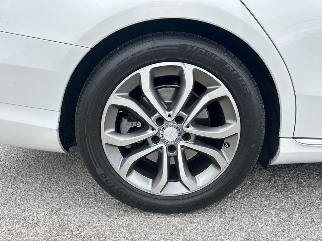 2016 Mercedes-Benz C-Class Image 29