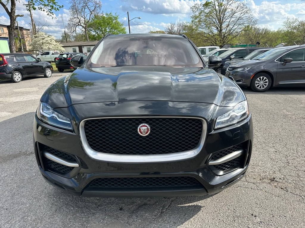 2017 Jaguar F-PACE Image 2