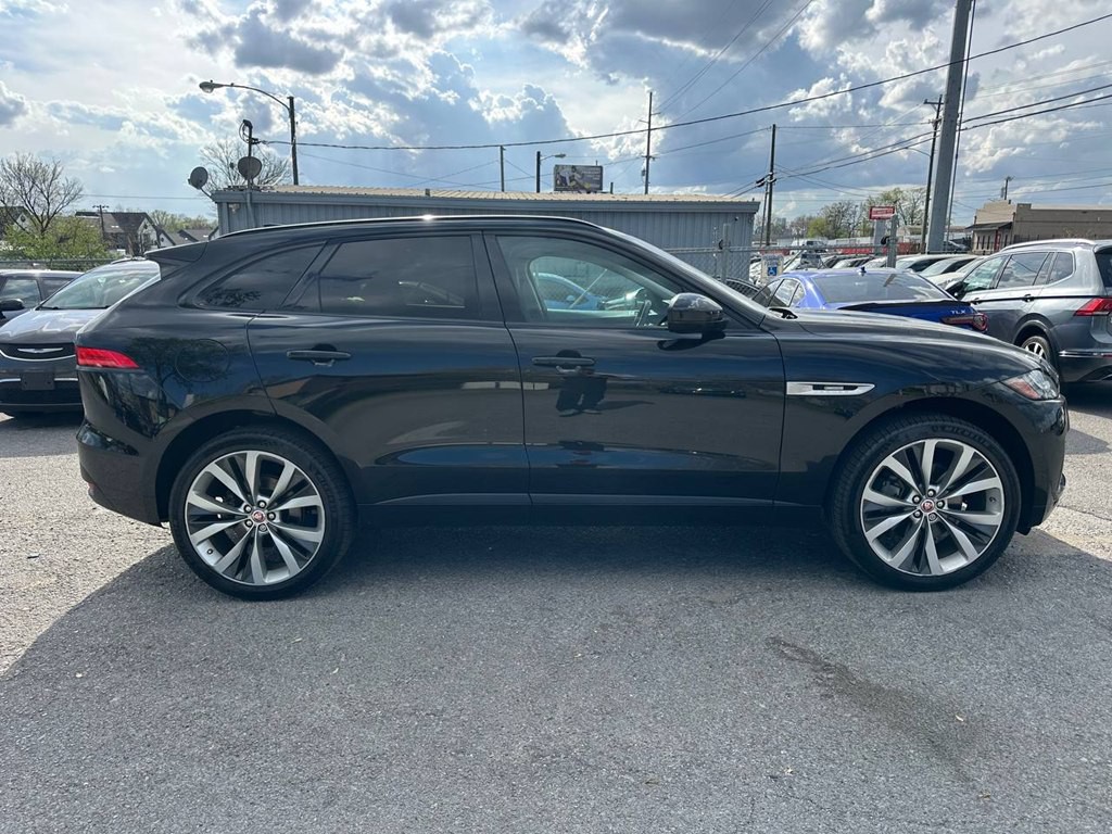 2017 Jaguar F-PACE Image 4