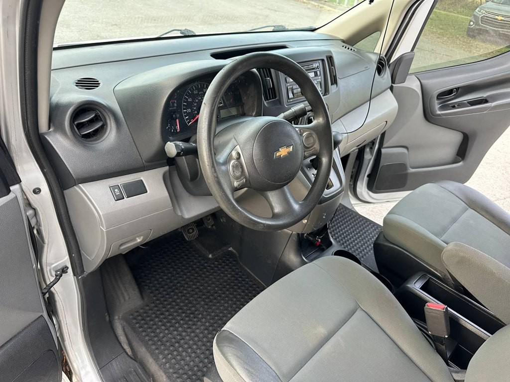 2015 Chevrolet Express Image 22