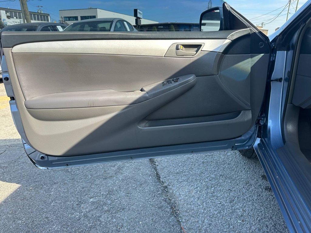 2005 Toyota Camry Image 18