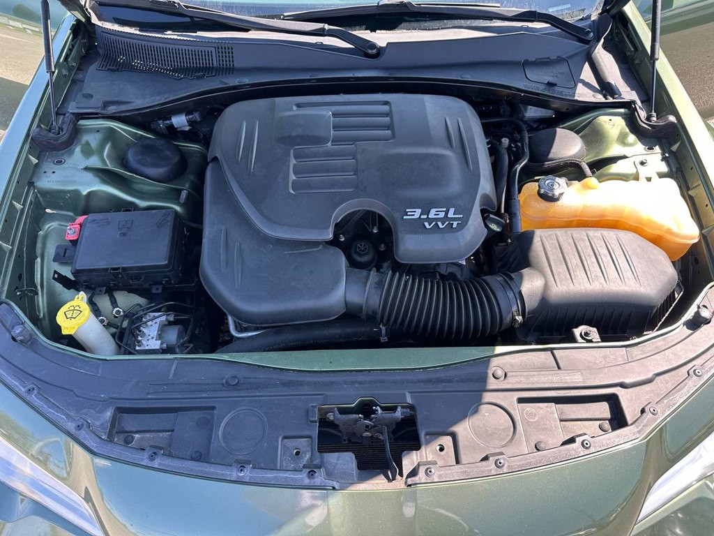 2018 Chrysler 300 Image 11