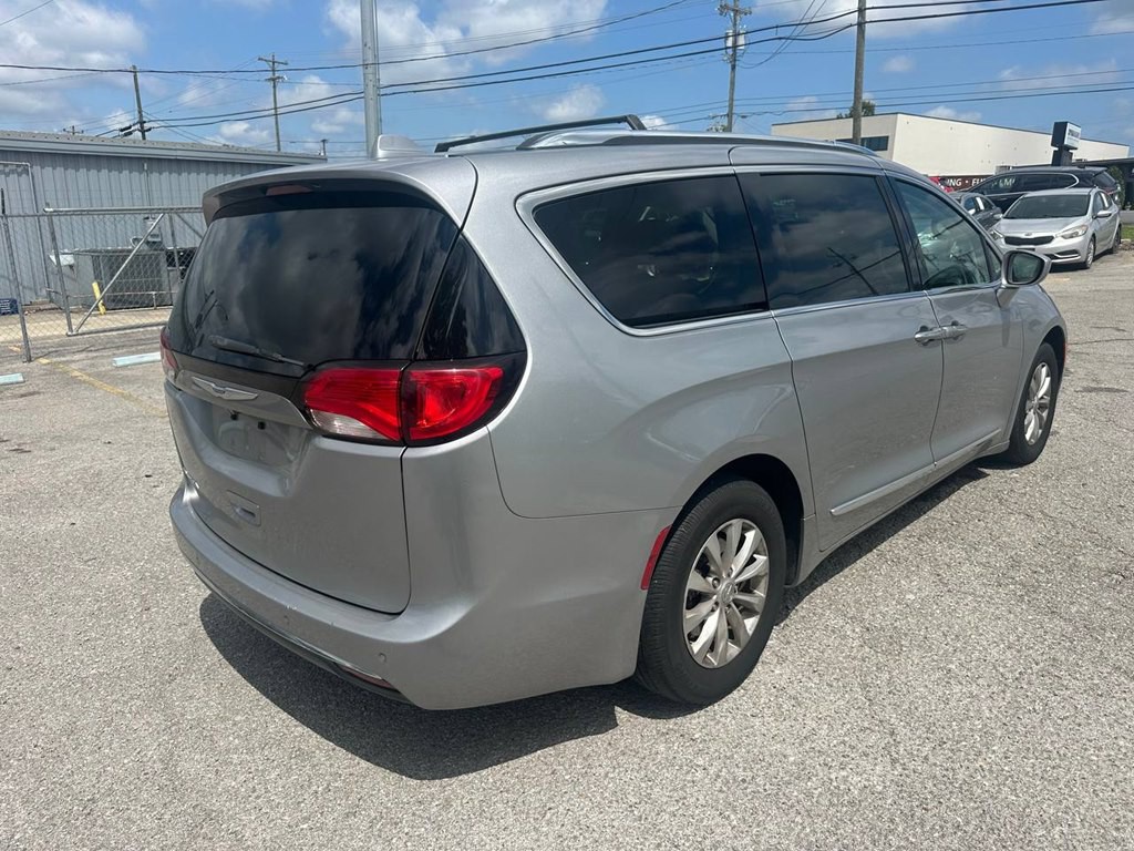 2019 Chrysler Pacifica Image 6