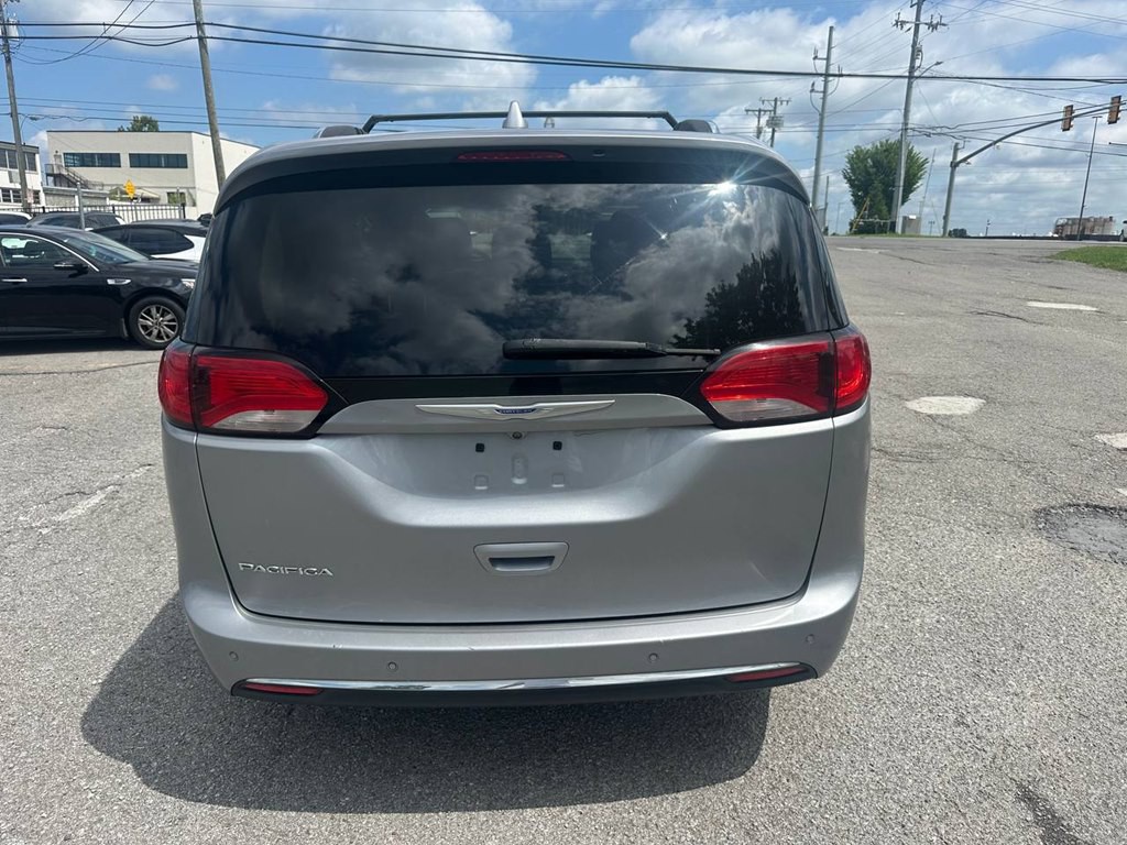 2019 Chrysler Pacifica Image 7
