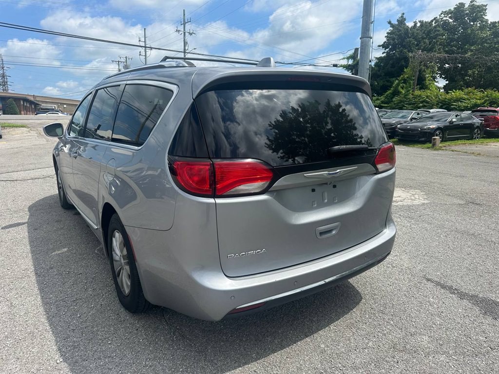 2019 Chrysler Pacifica Image 8