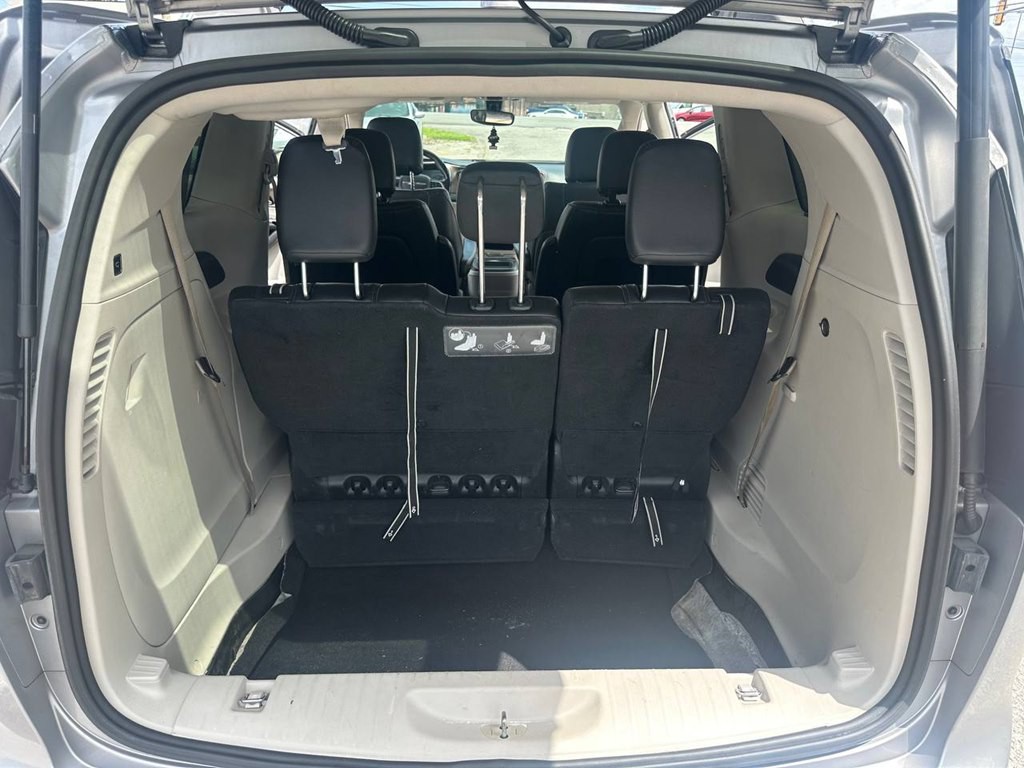 2019 Chrysler Pacifica Image 12