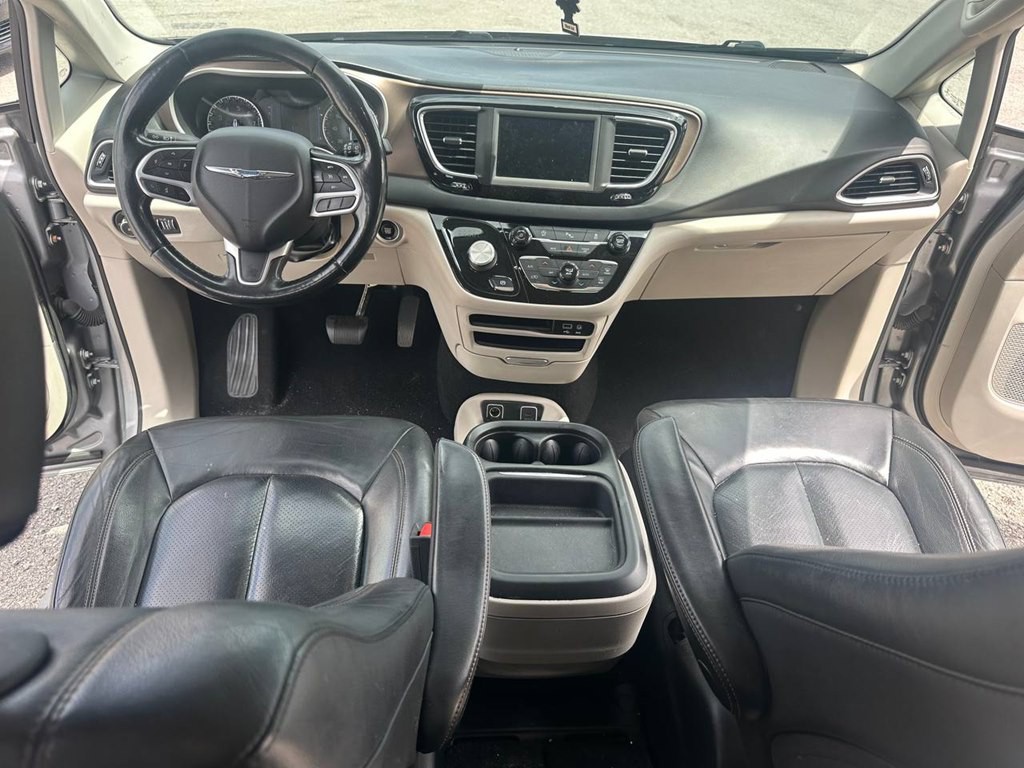2019 Chrysler Pacifica Image 21