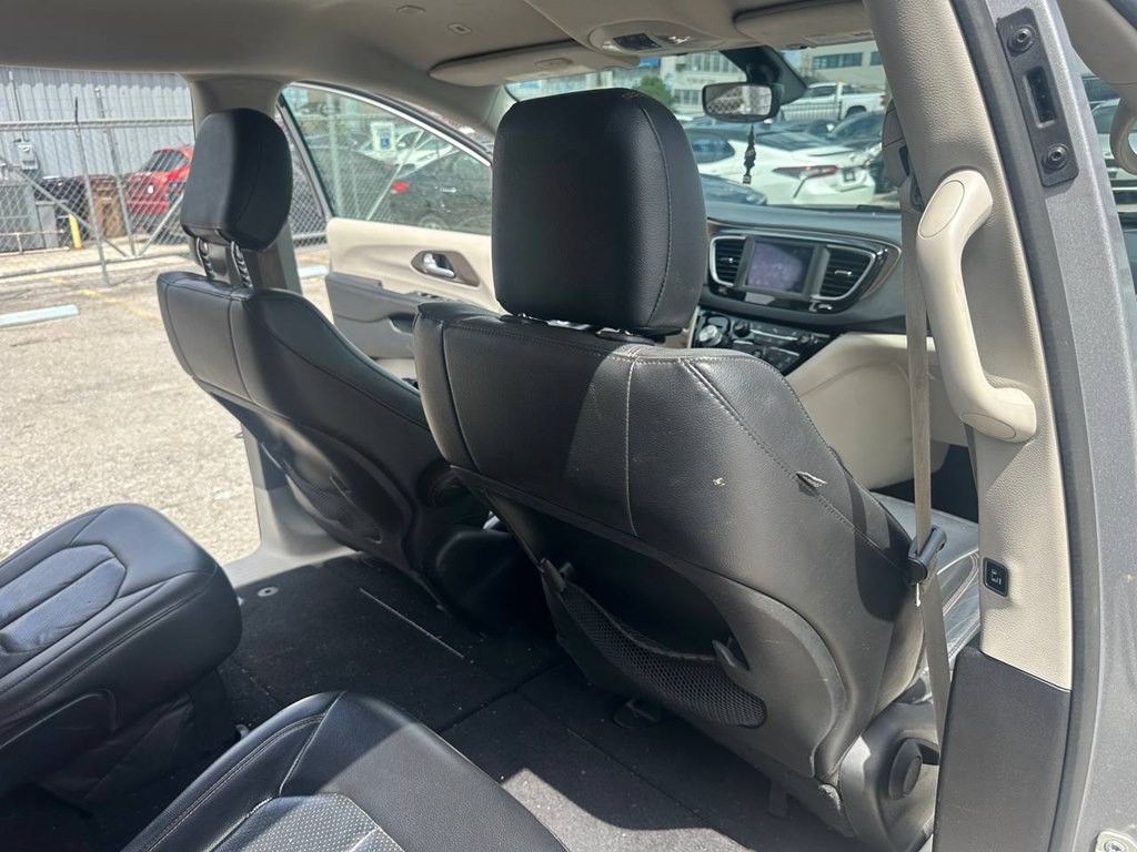 2019 Chrysler Pacifica Image 22