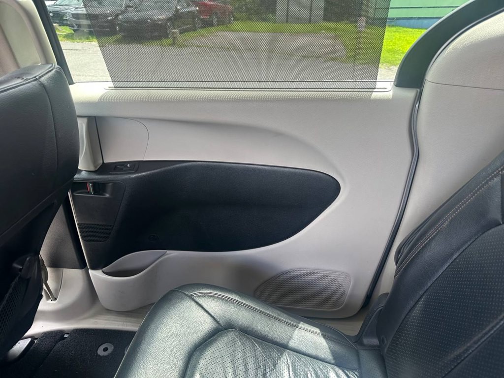 2019 Chrysler Pacifica Image 24