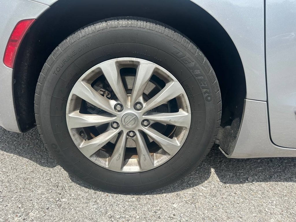 2019 Chrysler Pacifica Image 27