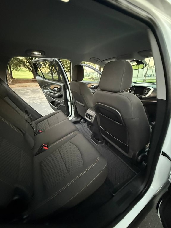 2020 GMC Terrain Image 24