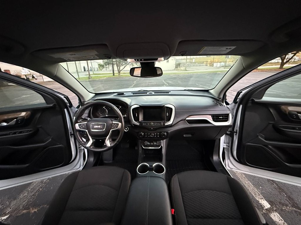 2020 GMC Terrain Image 25