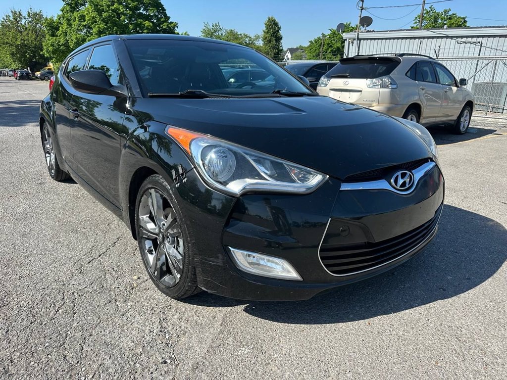 2016 Hyundai Veloster Image 3