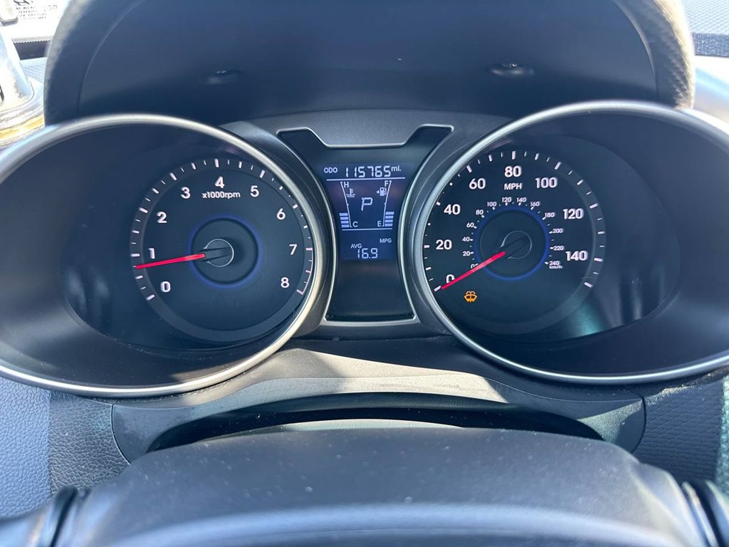 2016 Hyundai Veloster Image 23