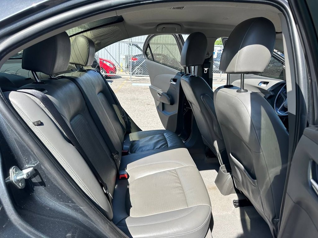 2013 Chevrolet Sonic Image 22