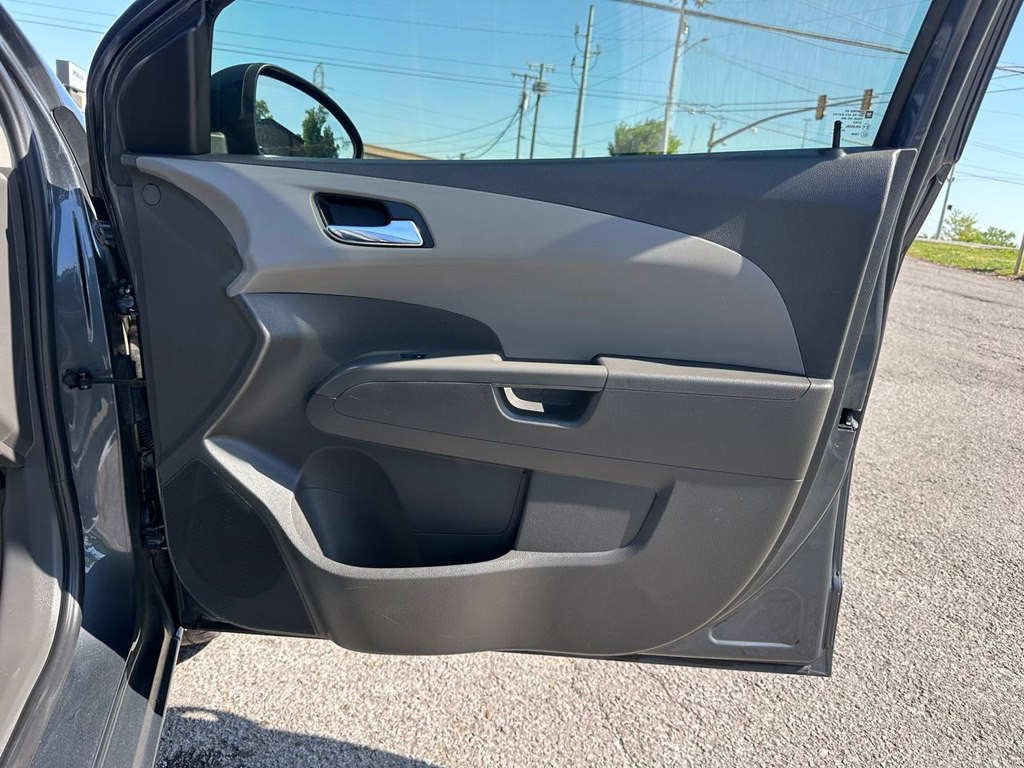 2013 Chevrolet Sonic Image 26
