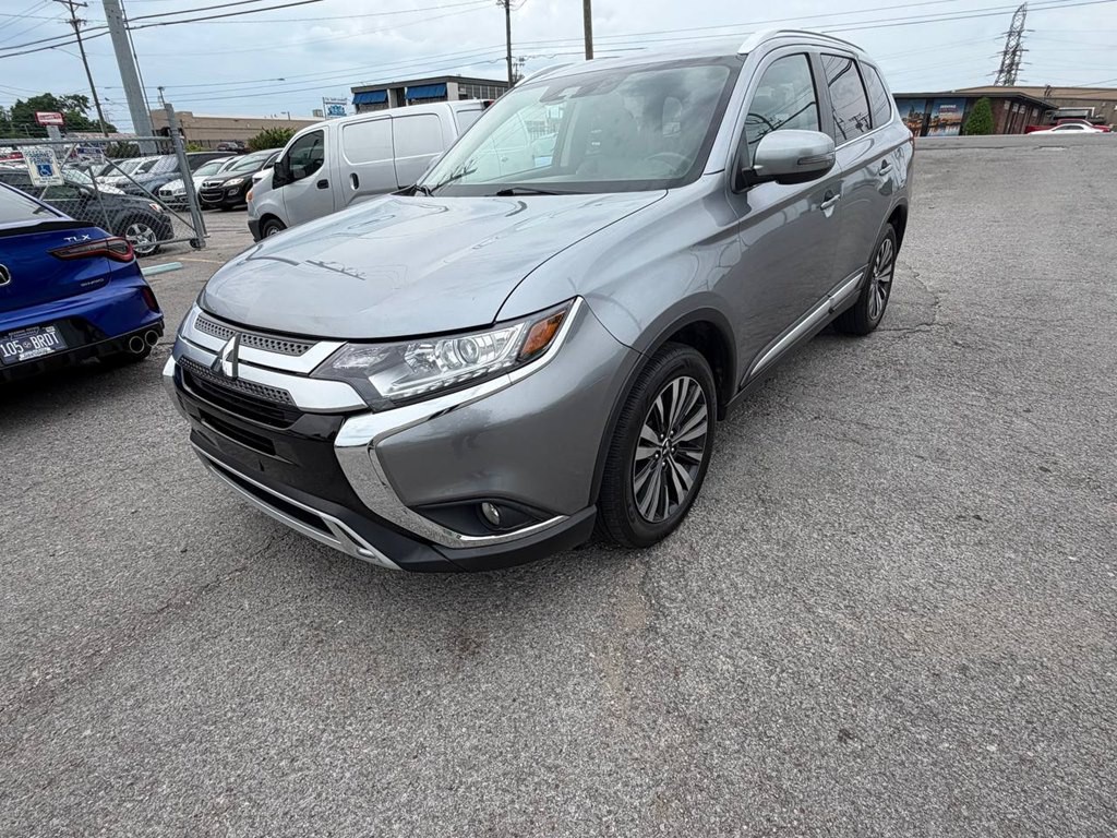 2020 Mitsubishi Outlander Image 2