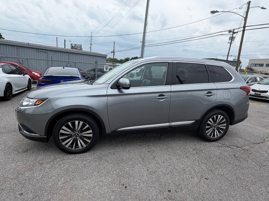 2020 Mitsubishi Outlander Image 9