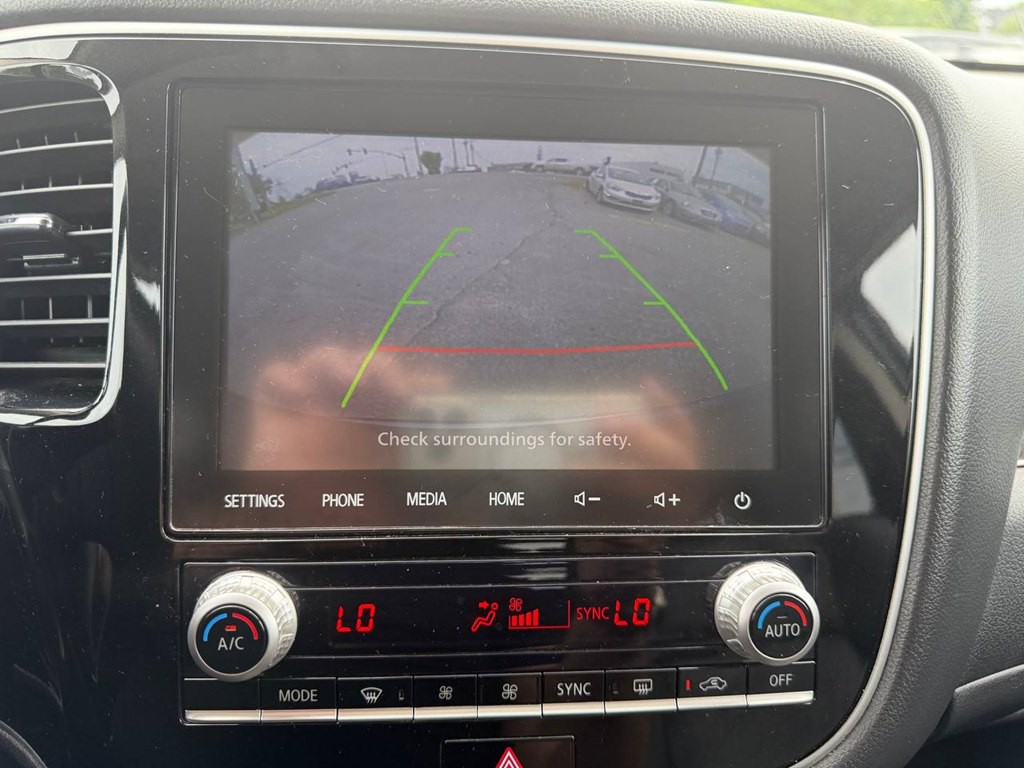 2020 Mitsubishi Outlander Image 14