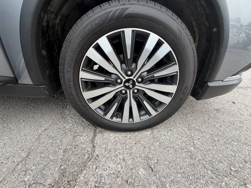 2020 Mitsubishi Outlander Image 18