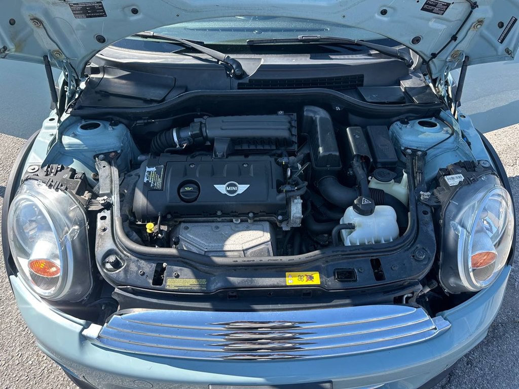 2013 MINI Cooper Image 11