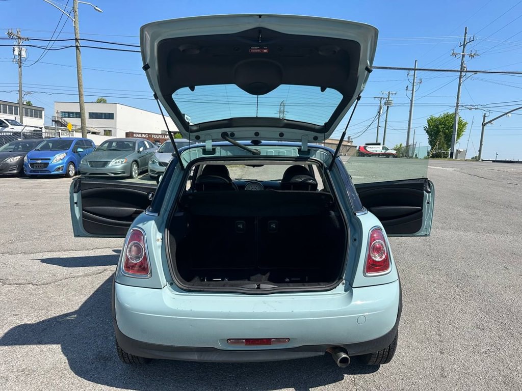 2013 MINI Cooper Image 12